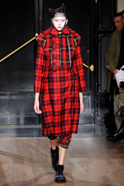 Look 17